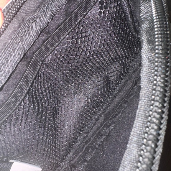 U.S. Polo Assn. Cream/White and Black Crossbody Bag - Picture 6 of 7